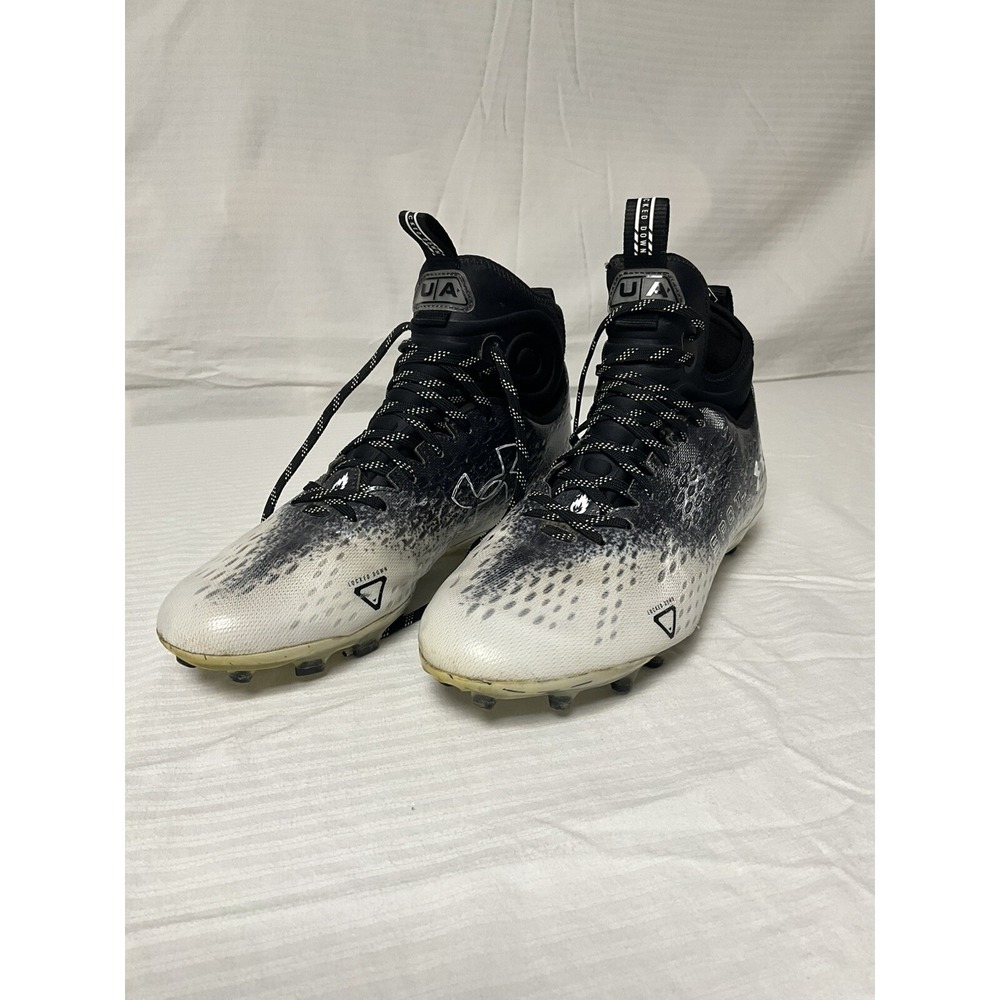 Men's Under Armour Spotlight Lux MC 2.0 Black/White Cleats S 10.5. Barely Worn.